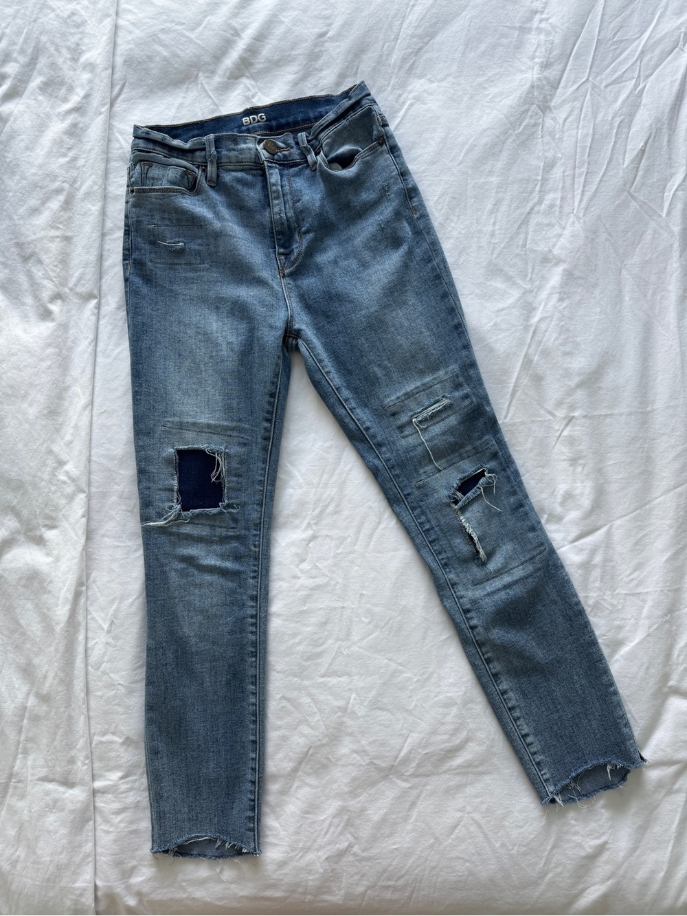 BDG Skinny Ripped Jeans in Faded Blue